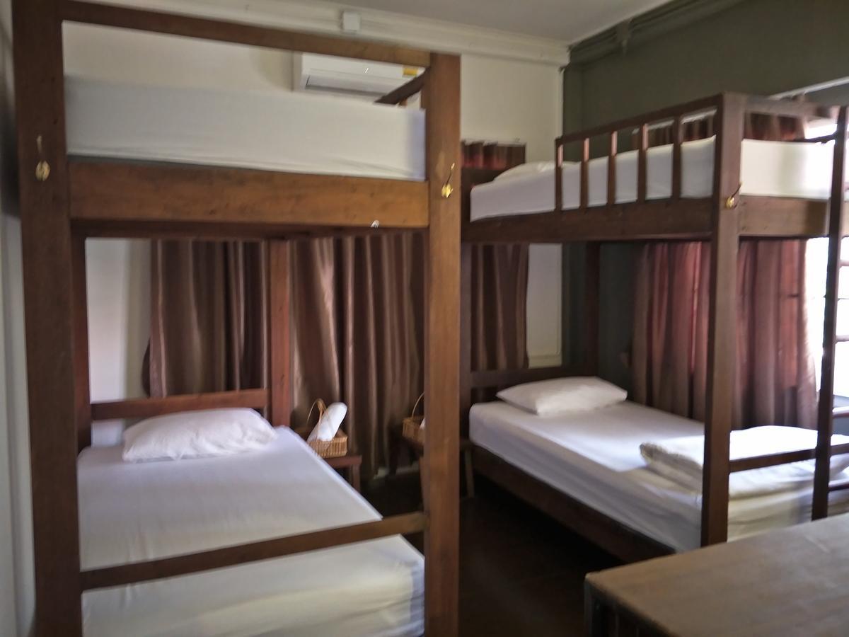 Baan Rare Guesthouse Удон Тани Екстериор снимка
