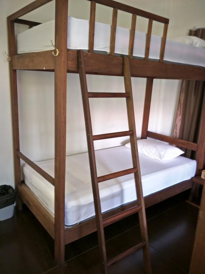 Baan Rare Guesthouse Удон Тани Екстериор снимка