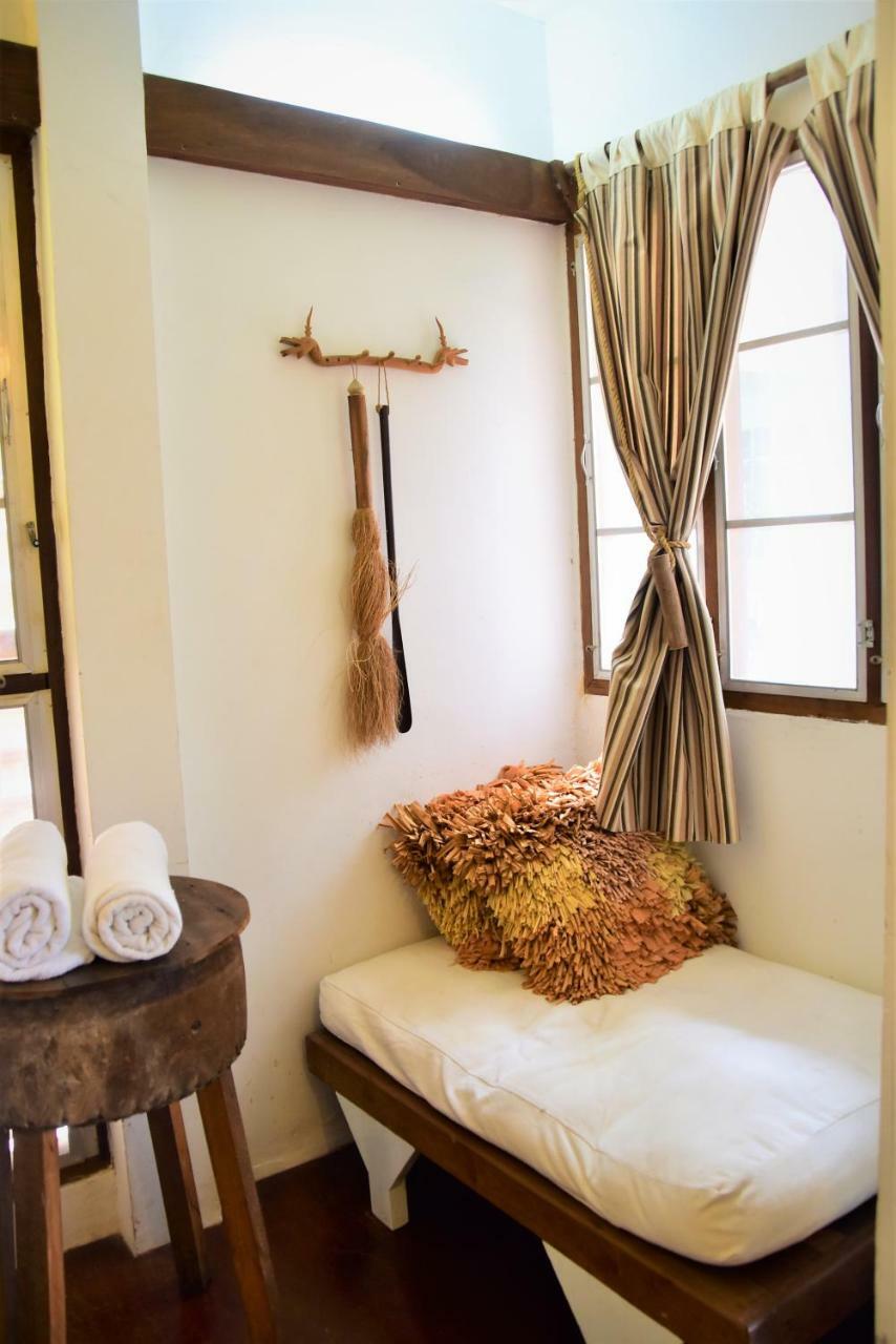 Baan Rare Guesthouse Удон Тани Екстериор снимка