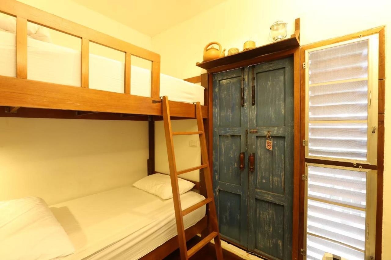Baan Rare Guesthouse Удон Тани Екстериор снимка