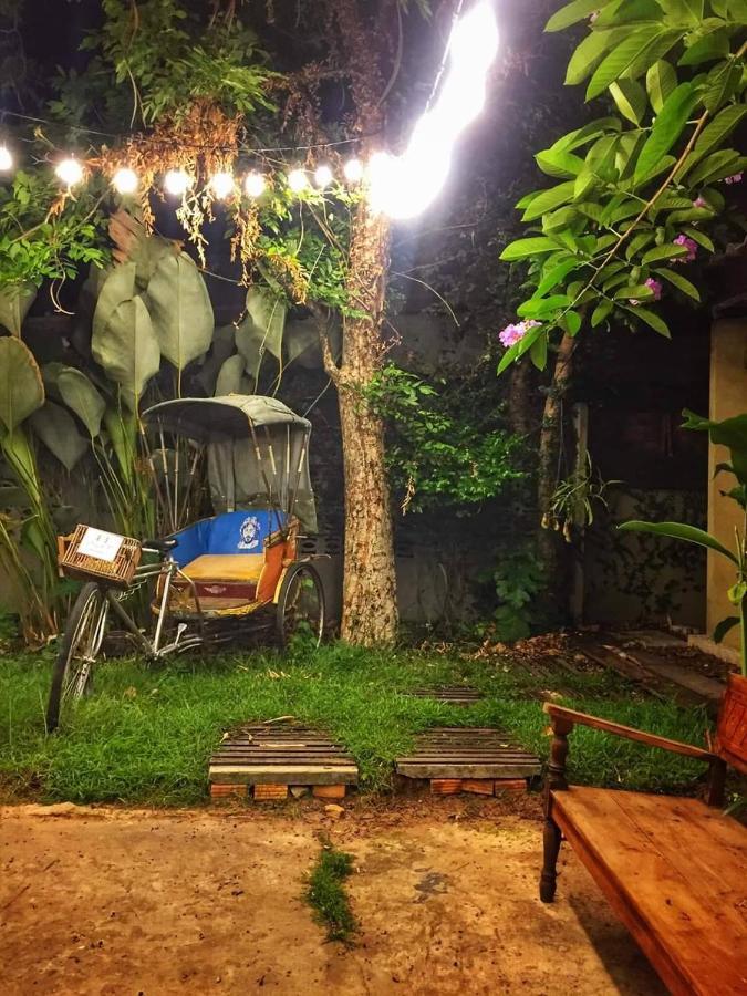 Baan Rare Guesthouse Удон Тани Екстериор снимка
